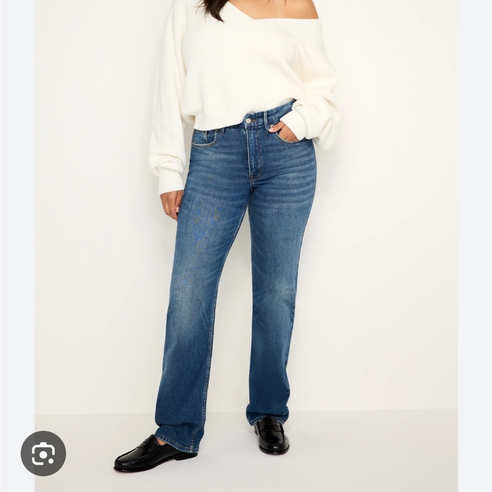 Good American Straight Leg Jeans in Medium Blue Wash